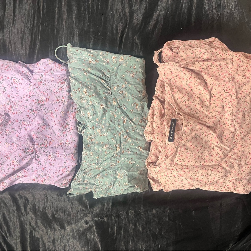 Lot of 3 floral dresses